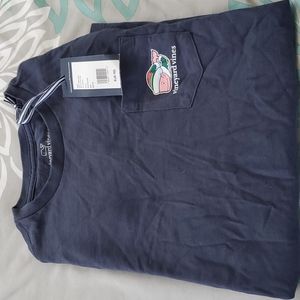 New with tags. Kids Vineyard Vines Merry Christmas long sleeve Tee. Size 8-10